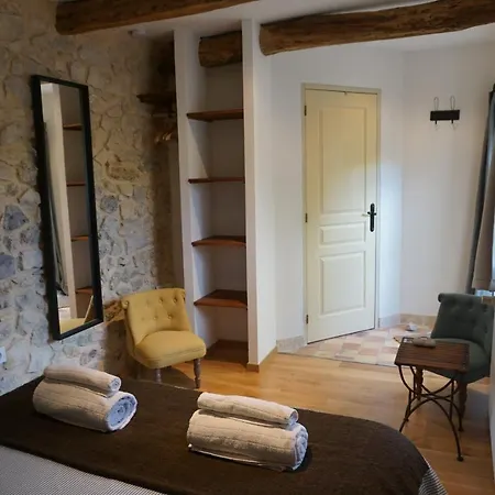 Panzió Malia - D'hotes & 3*