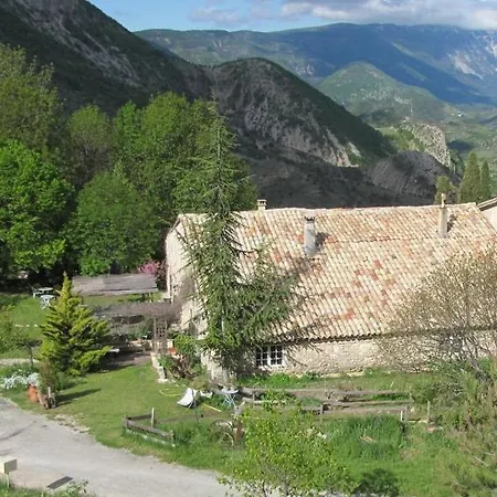 Bed & Breakfast Malia - D'hotes & Barret-de-Lioure