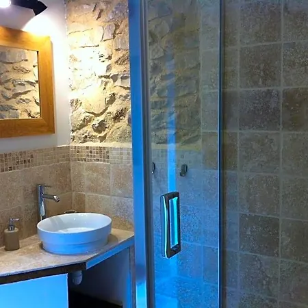 Bed & Breakfast Malia - D'hotes & Barret-de-Lioure